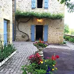 Maison De Charme Pour Huit A Neuf Personnes Proche Sarlat Et Vallee De La Dordogne Au Calme * 维塔克