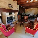Maison De Charme Pour Huit A Neuf Personnes Proche Sarlat Et Vallee De La Dordogne Au Calme *