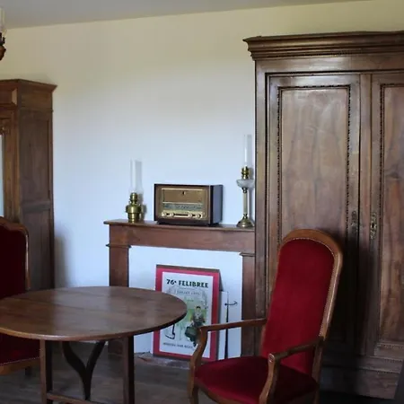 Maison De Charme Pour Huit A Neuf Personnes Proche Sarlat Et Vallee De La Dordogne Au Calme * Vitrac (Dordogne)