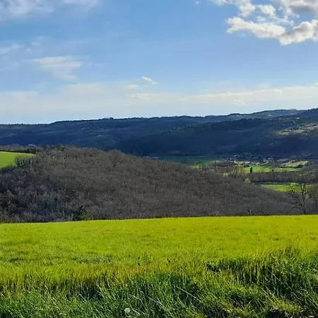 Maison De Charme Pour Huit A Neuf Personnes Proche Sarlat Et Vallee De La Dordogne Au Calme