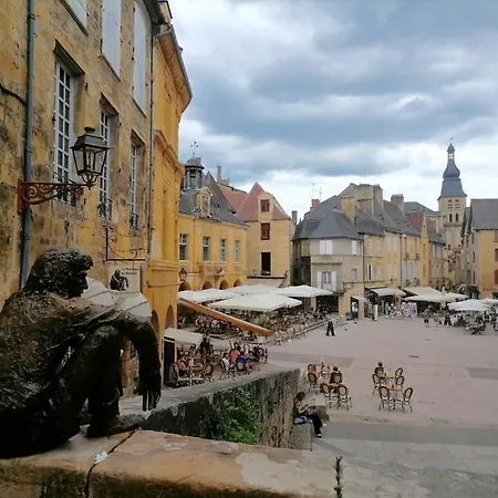 Ferienhaus Maison De Charme Pour Huit A Neuf Personnes Proche Sarlat Et Vallee De La Dordogne Au Calme Vitrac (Dordogne)