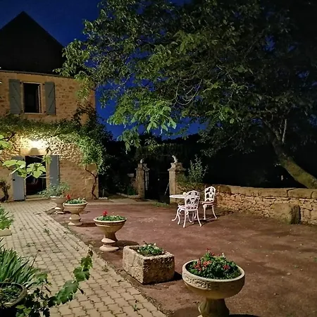 Maison De Charme Pour Huit A Neuf Personnes Proche Sarlat Et Vallee De La Dordogne Au Calme *