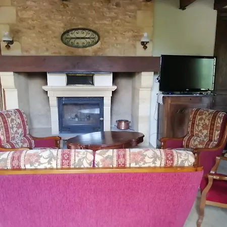 Ferienhaus Maison De Charme Pour Huit A Neuf Personnes Proche Sarlat Et Vallee De La Dordogne Au Calme