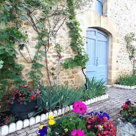 Maison De Charme Pour Huit A Neuf Personnes Proche Sarlat Et Vallee De La Dordogne Au Calme * Vitrac (Dordogne)